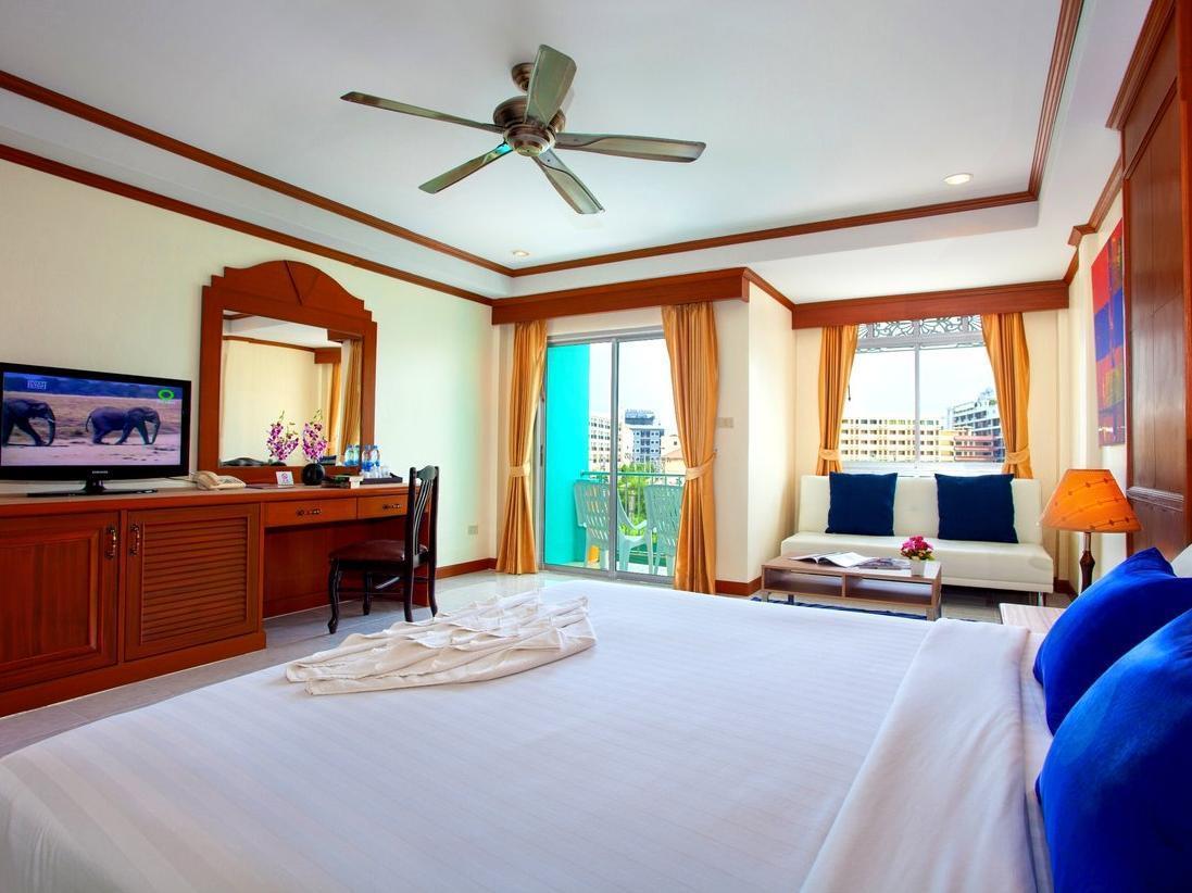 The Yim Siam Hotel Patong Exterior photo
